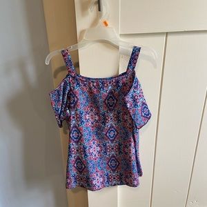 cute spaghetti strap top with fun design!